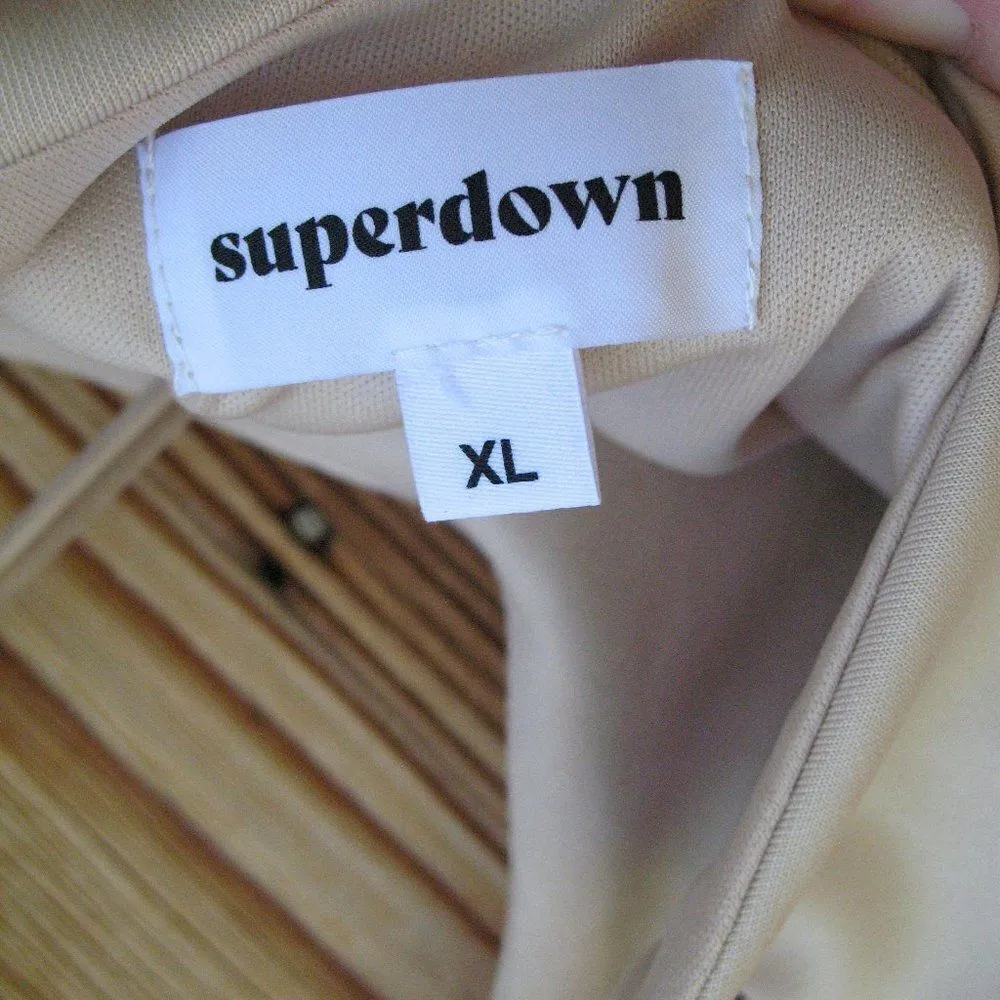 NWT Superdown Madalyn Skirt Set in Nude XL - Image 9