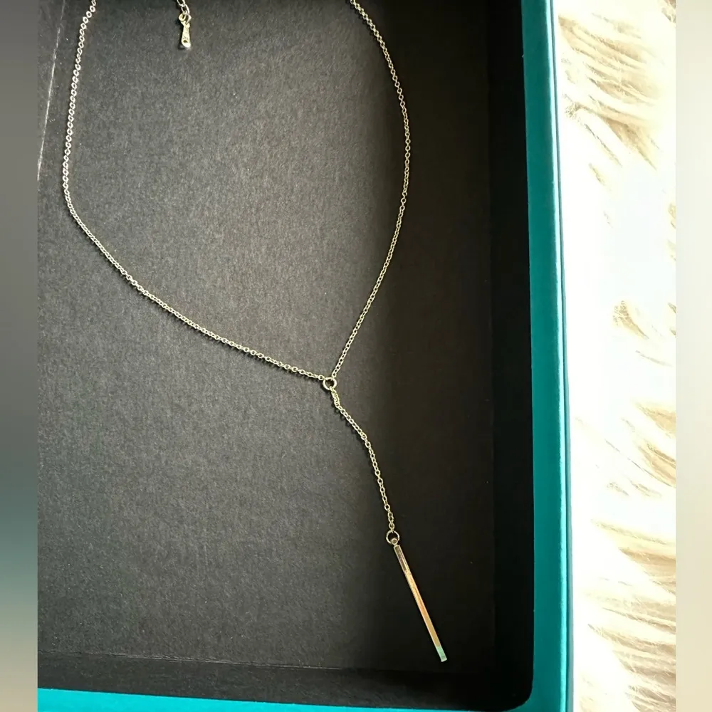 Golden long drop necklace - Image 2