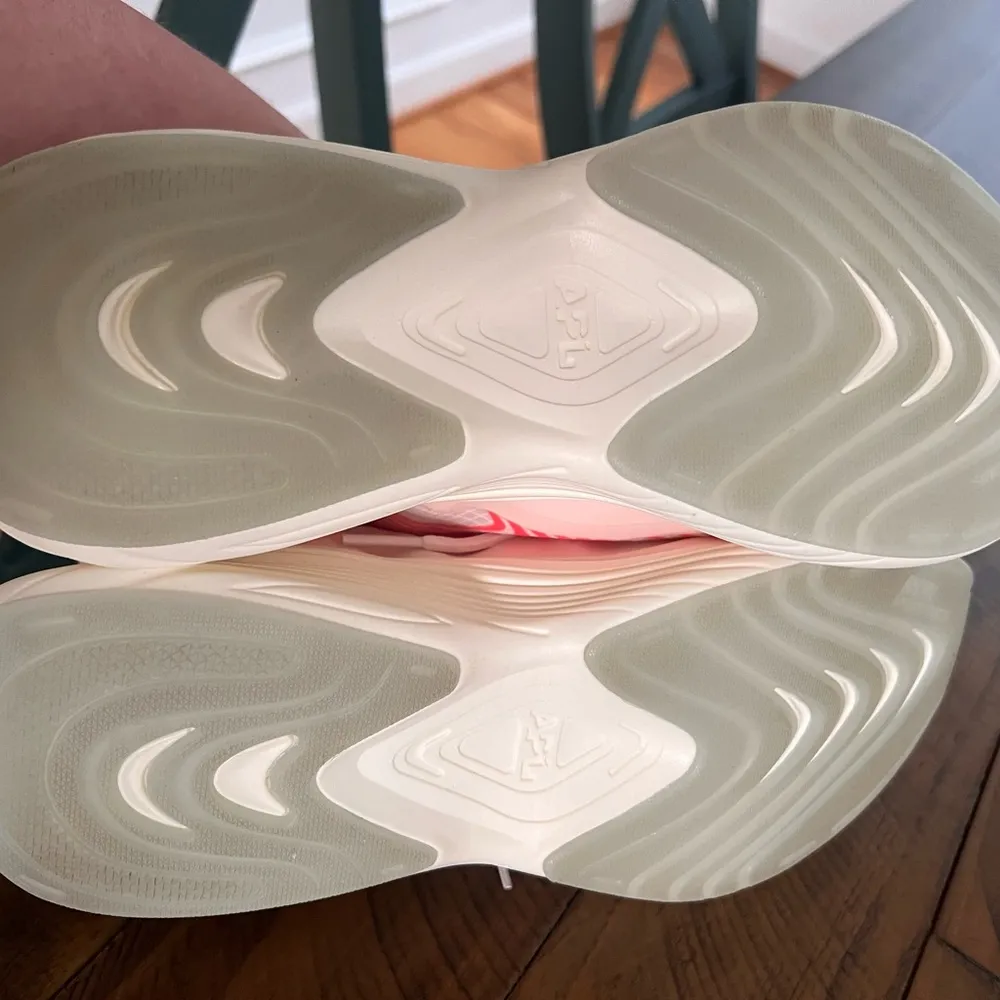 Excellent condition APL Pink Streamline sneakers - Image 14