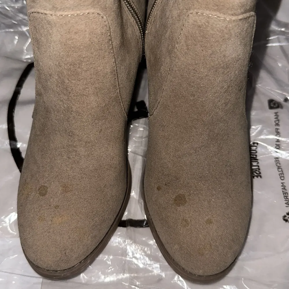 Universal Thread Grey Ankle Boots Sz. 5.5 - Image 2