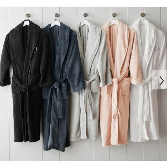 Pottery Barn unisex plush cream spa robe size medium - Image 12