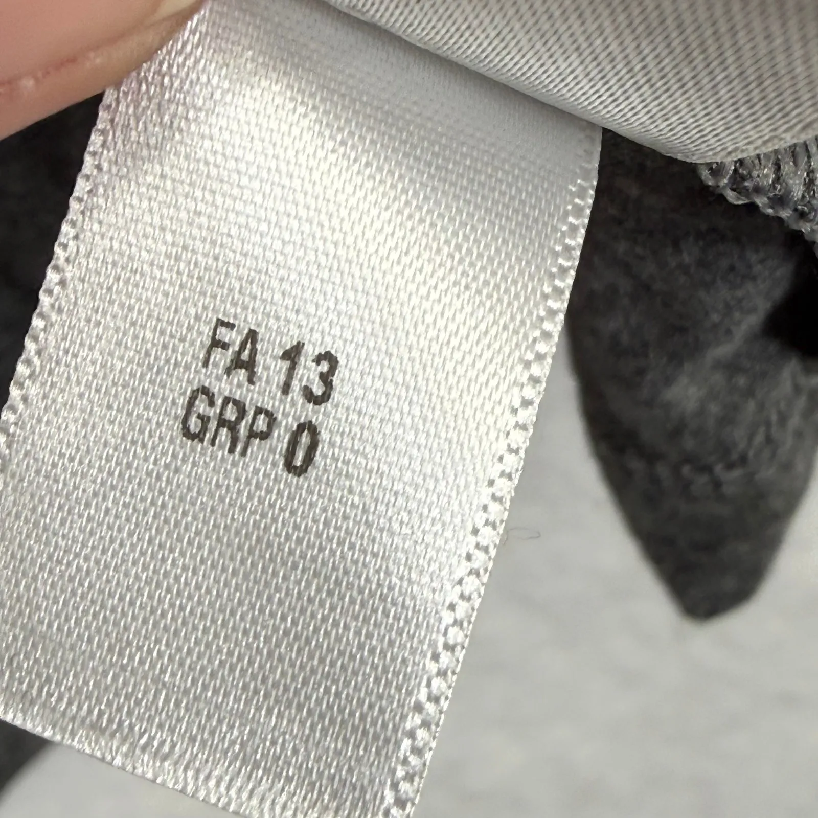 St John Gray Sequin Embellished 3/4 Sleeve Top Women Size M - Image 7