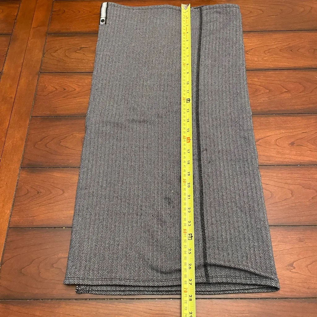 Lululemon Herringbone‎ Vinyasa Scarf - Image 3