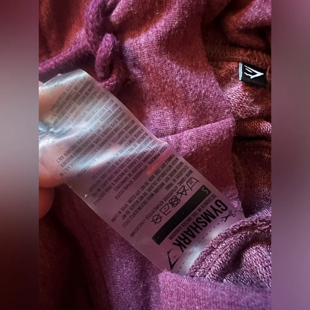 Women’s maroon gymshark pants - Image 3