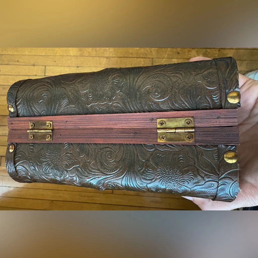 Source Unknown Vintage Brown Leather Wood Handbag EUC‎ - Image 3