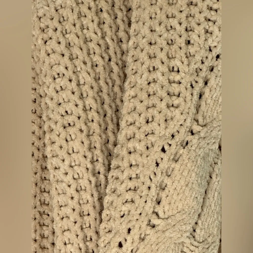 HIPPIE ROSE Chenille Cable-Knit Cardigan - Image 3