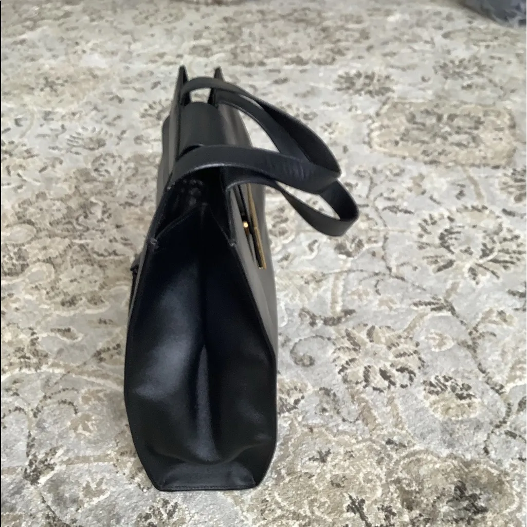  Authentic GUCCI leather purse 🌹 - Image 4