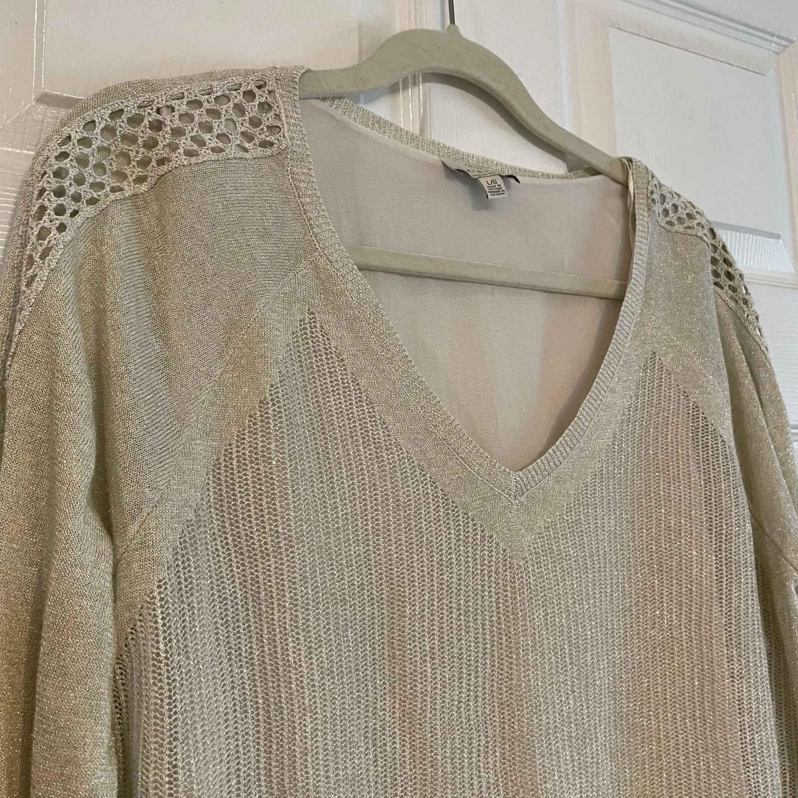 Lucky Brand Metallic V - Image 8