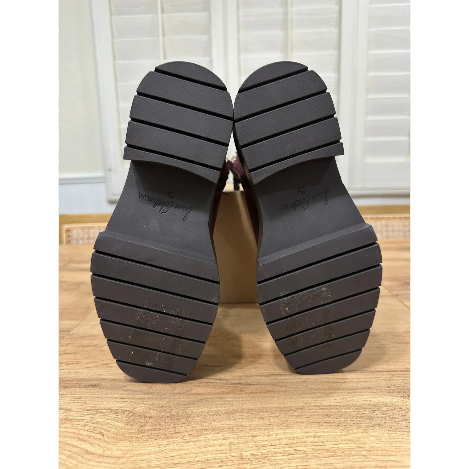 Sam Edelman Lovrin Bootie Spiced Pecan Size 5.5 NWOT Gold Details Dark Burgundy - Image 10