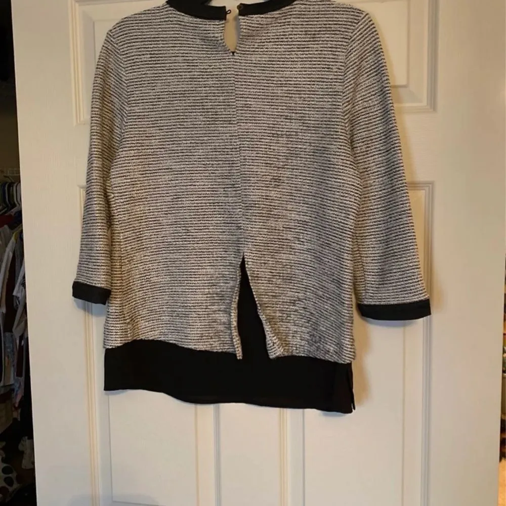 Johnston and Murphy small blouse - Image 5