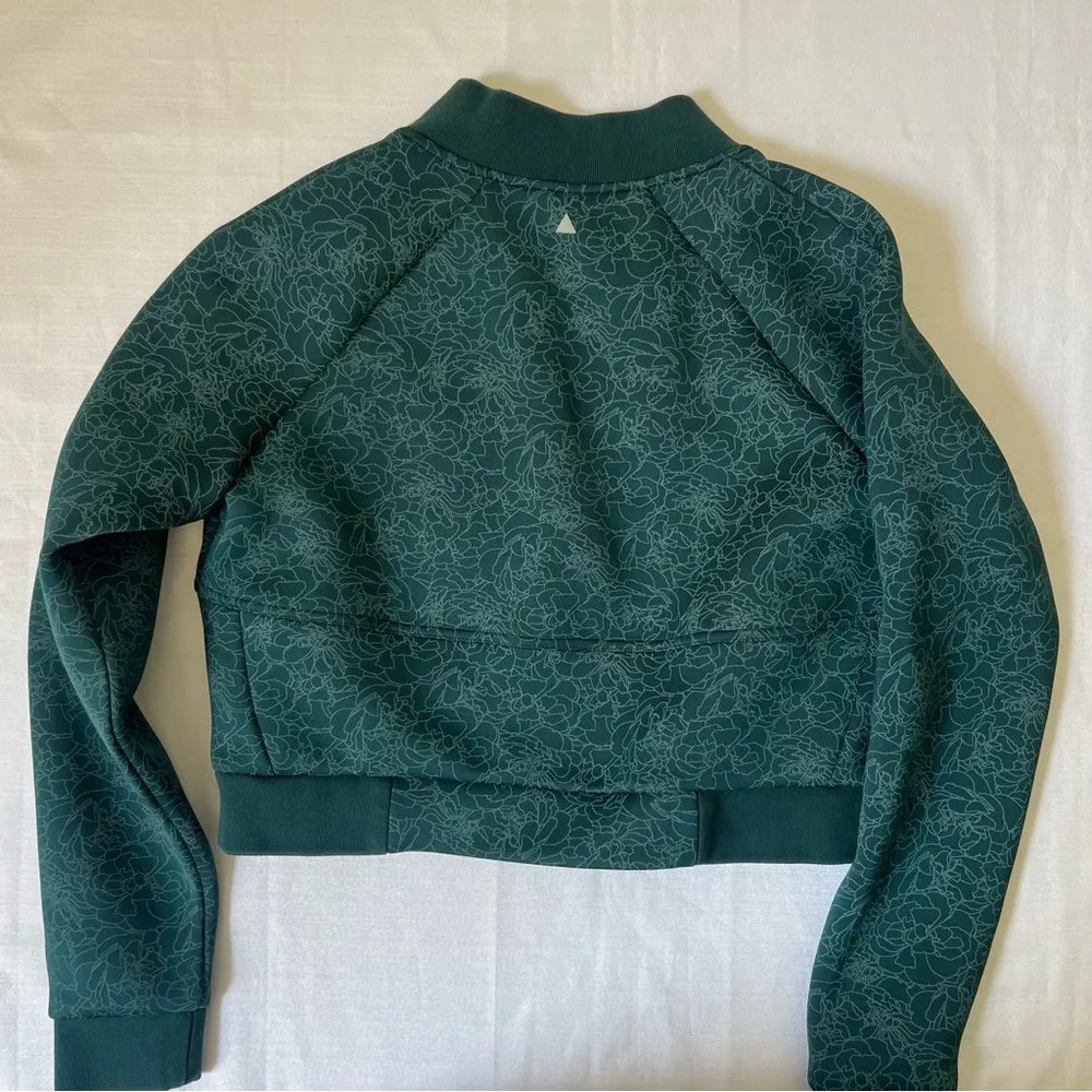 Balance Athletica Flight Crop Bomber Jacket in deep sea size womens small - Image 4