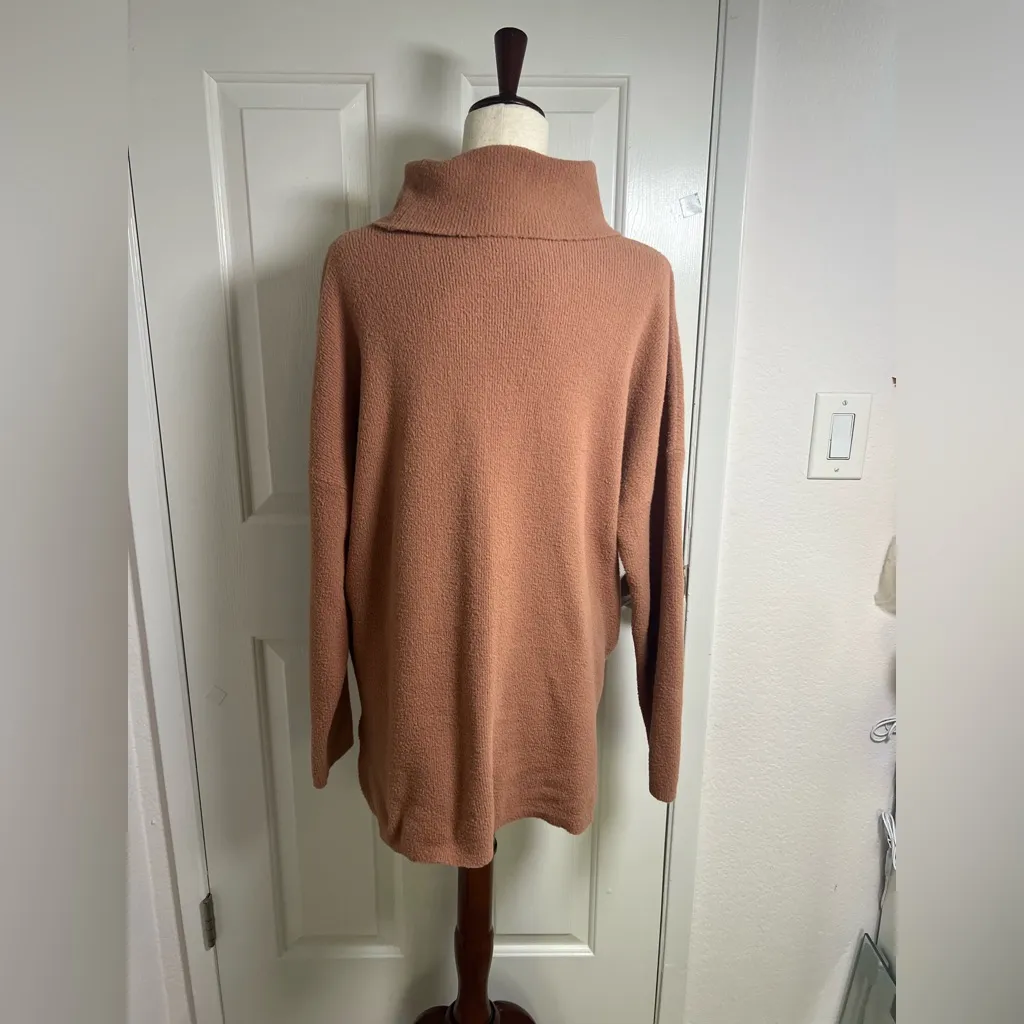 Abercrombie & Fitch Women's Tan Cowl Neck‎ Sweater - Image 9