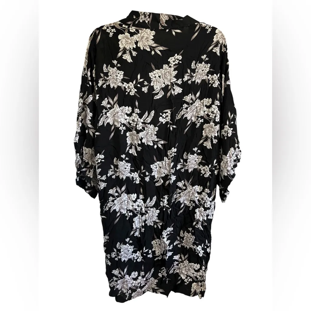 Spiritual Gangster Floral Black and White Women's Kimono - Image 2