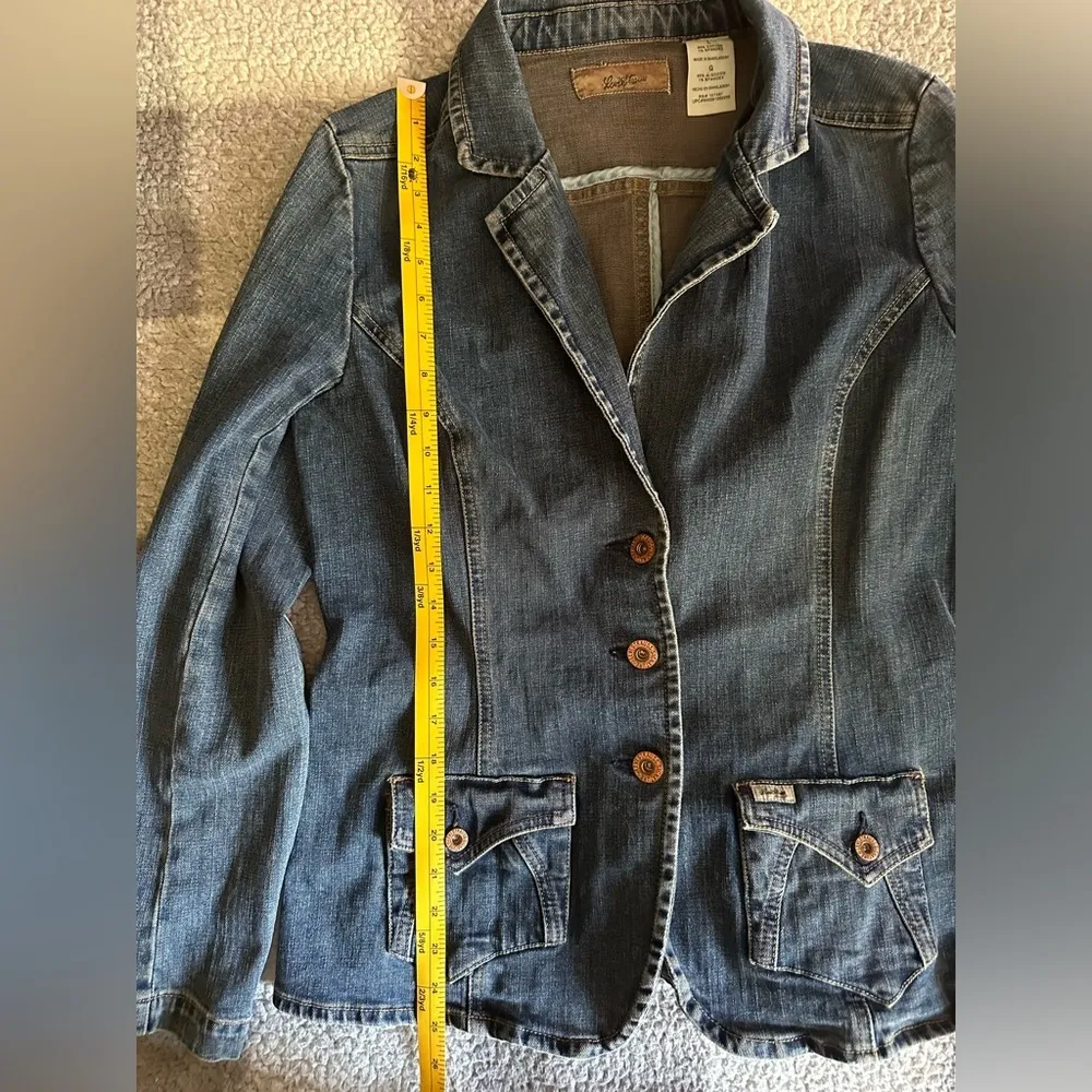Levi Strauss Large (runs small) Button Front Fitted Jean Jacket Denim Wash - Image 7