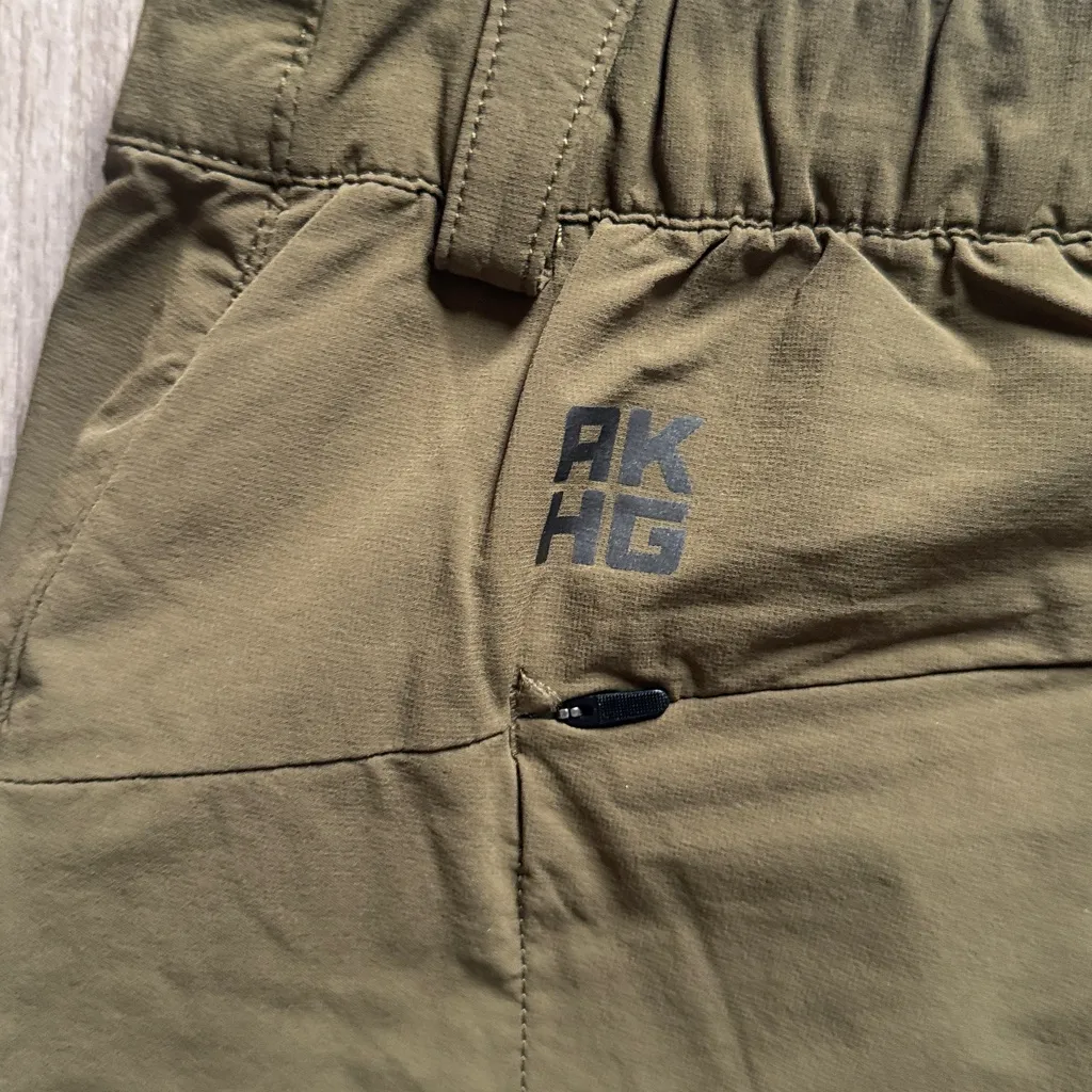 Duluth Trading Women's Olive Straight Leg Pants 14 Outdoor High rise Nylon Blend Green - Image 6