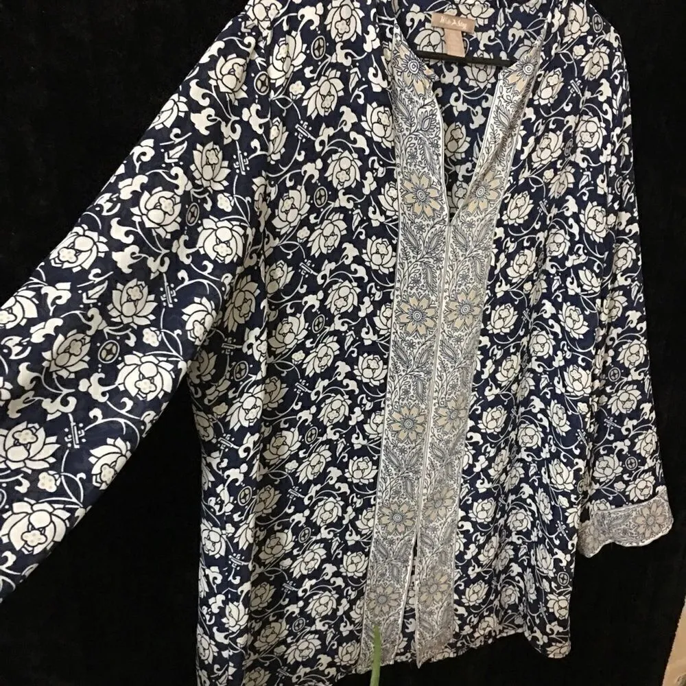 White Stag Slit bottom Chiffon Top - Image 9