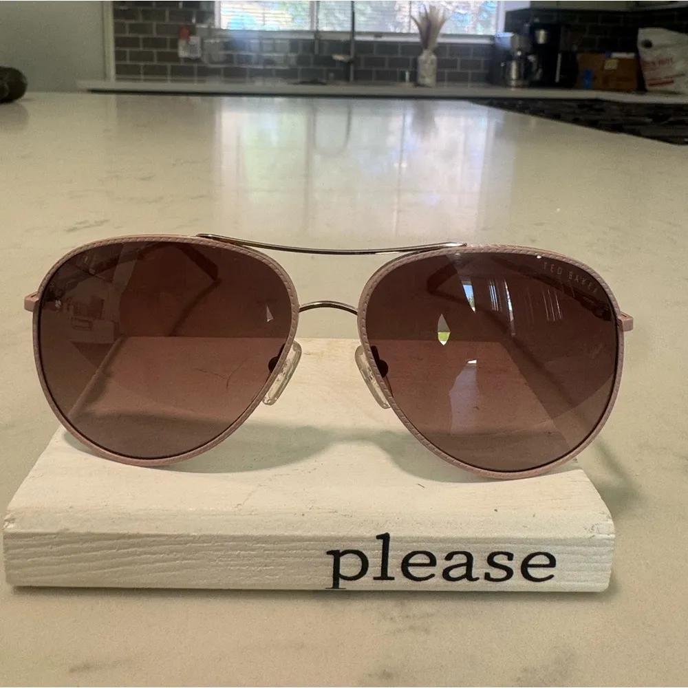 TED BAKER Stylish Pink Aviator Sunglasses - Image 13