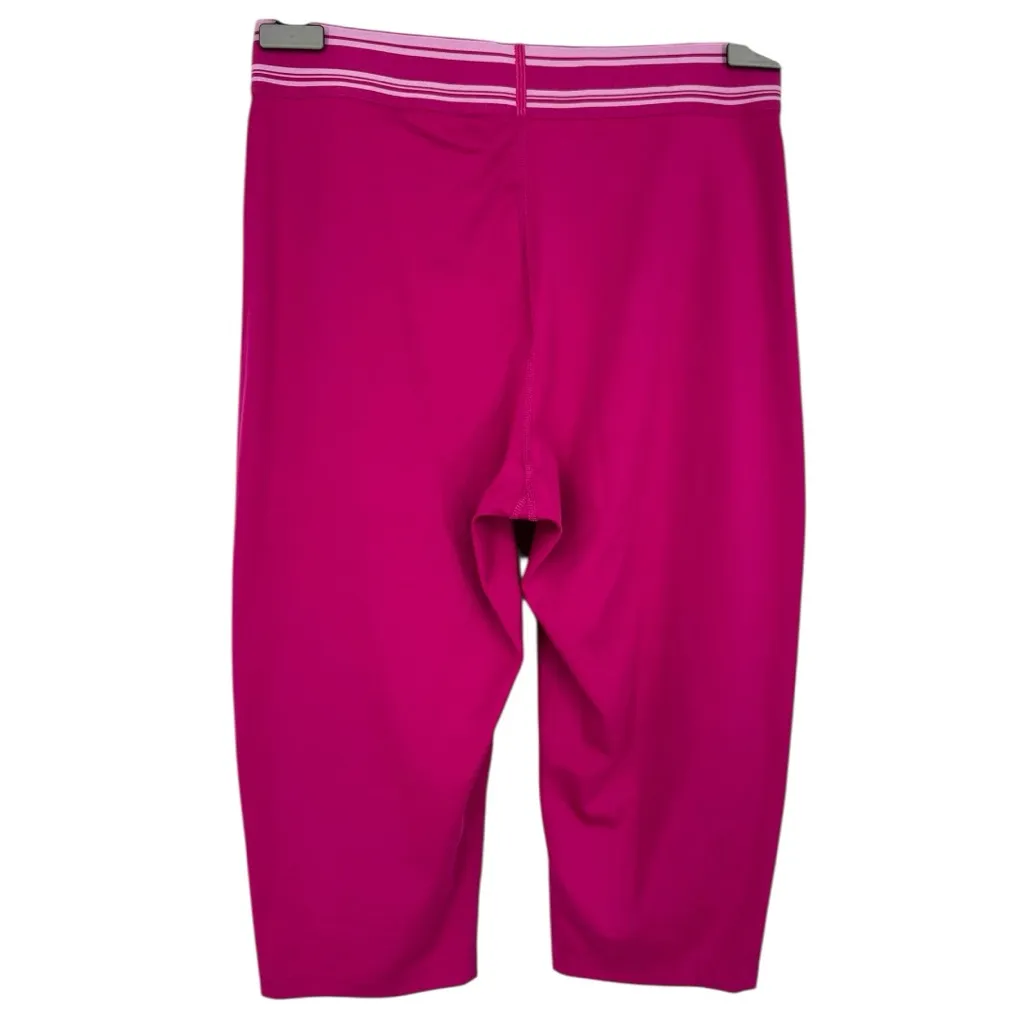 Gymshark Retro Capri Leggings in Winning Pink size Large - Image 9