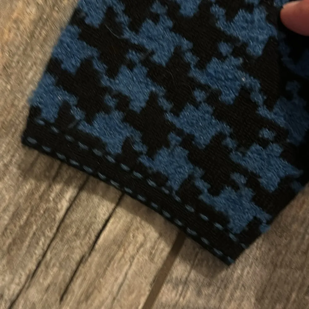 Pendleton houndstooth zip up sweater, size small - Image 6