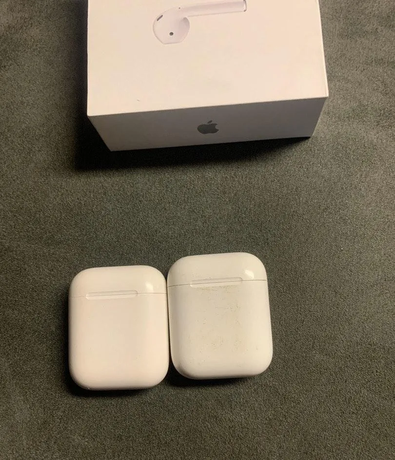 Apple AirPods - Image 5