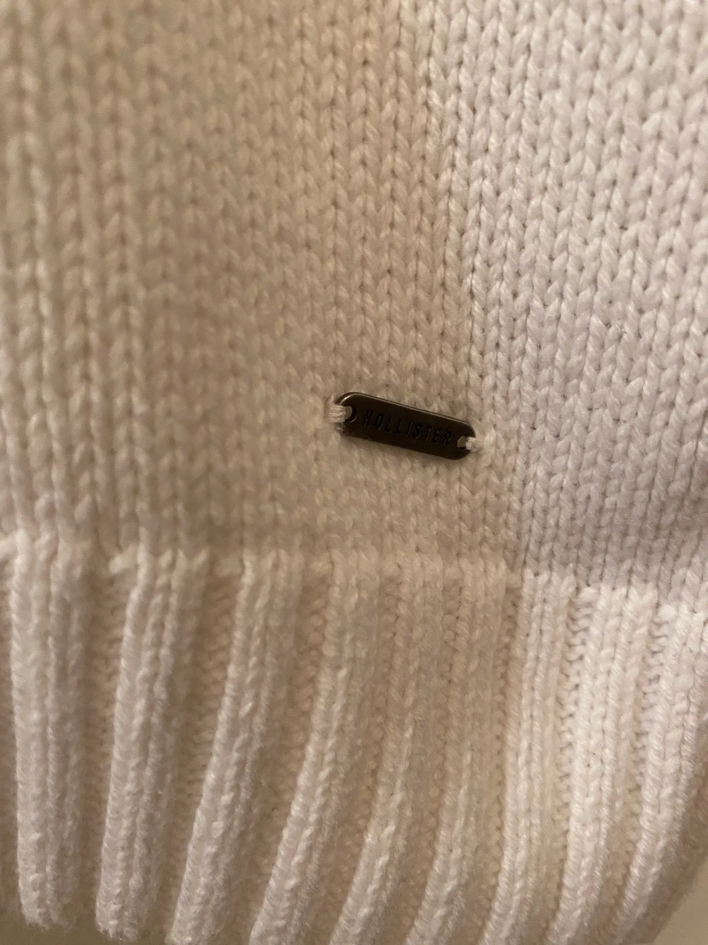 Hollister White  Cropped Sweater - Image 2