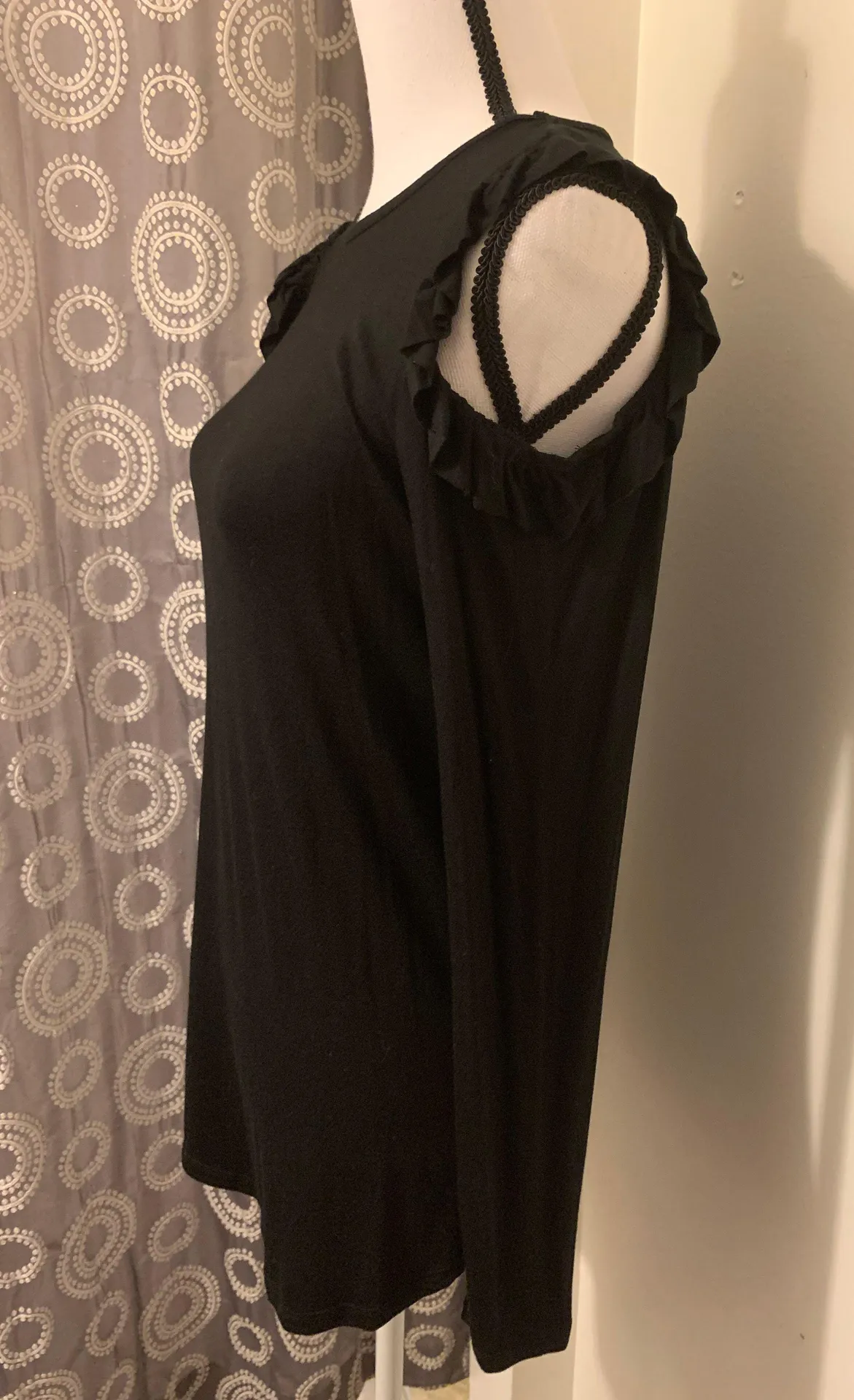 Black Cold Shoulder Top - Image 2