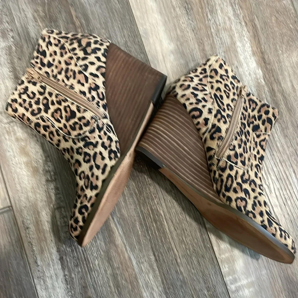 Sole Society Patsy Leopard Print Leather Side Zip Wedge Ankle Booties size 8 - Image 6