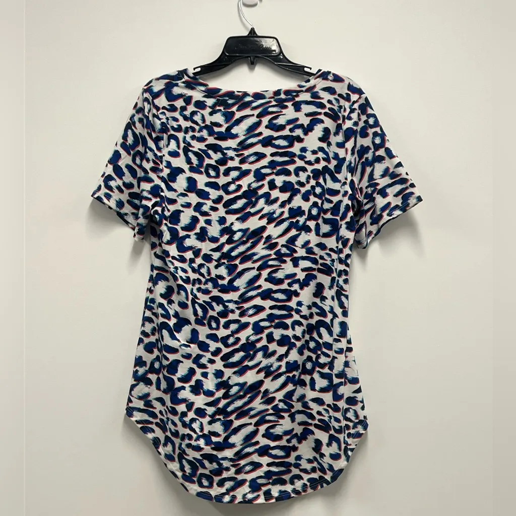 LuLaRoe Women’s Blue White Red Animal Print - Flowy T-Shirt.  Size: Medium - Image 3