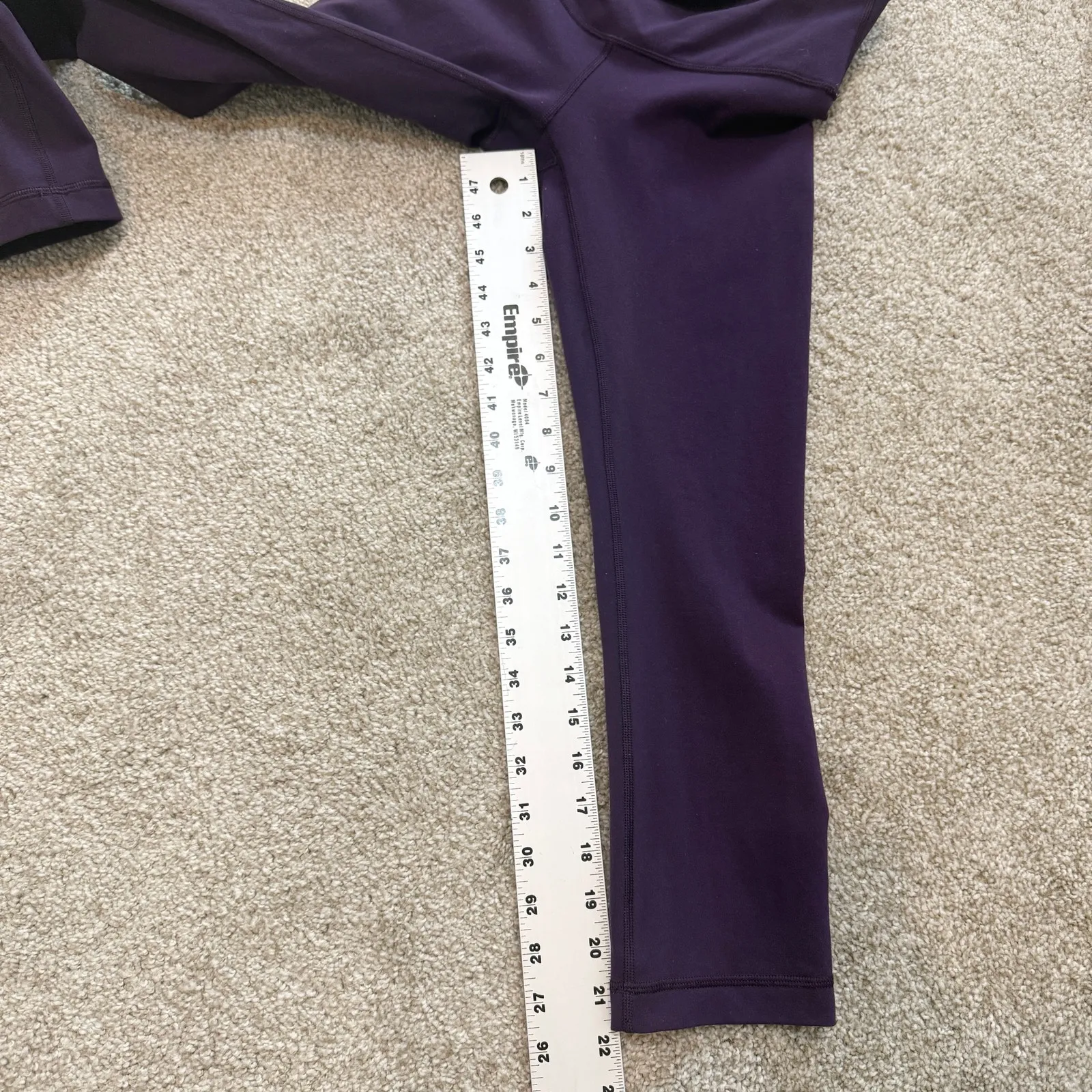 Lululemon Athletica 4 cropped athletic active leggings P 2484 - Image 5