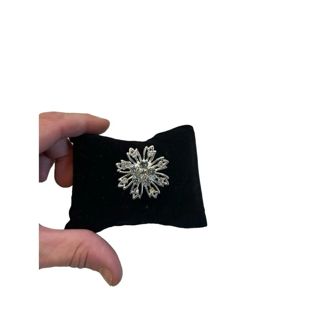 Silver toned and clear crystal snowflake brooch pin White - Image 6