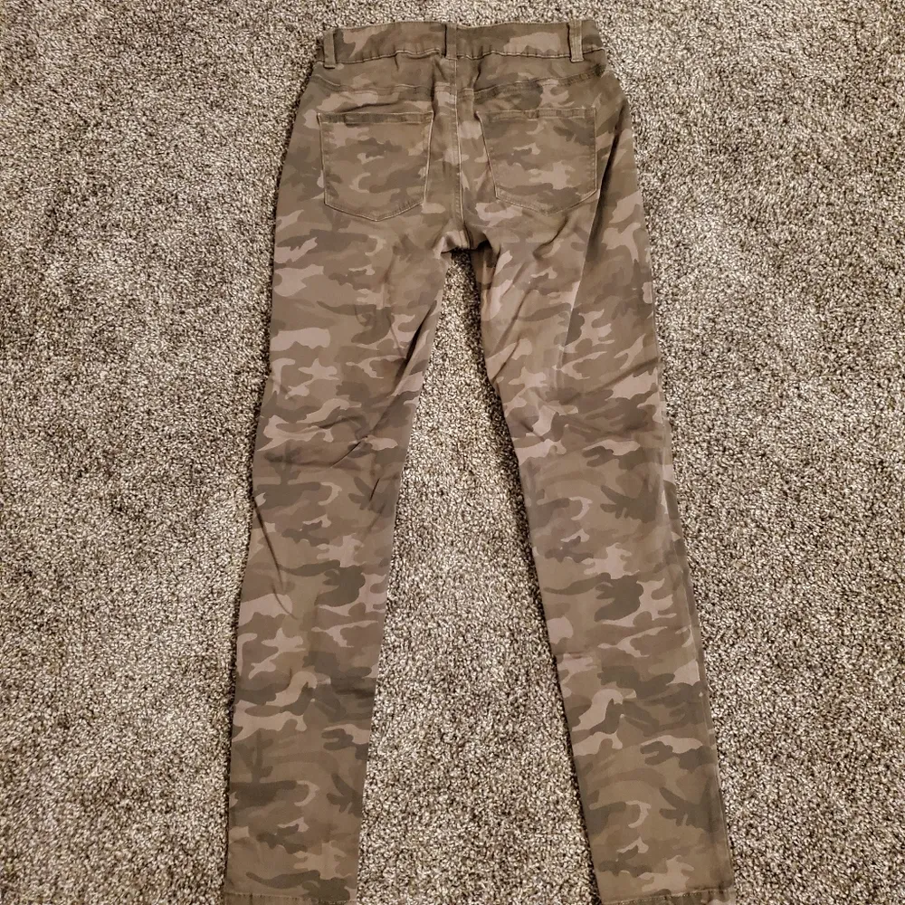 Maurices Camo Jeggings - Image 4