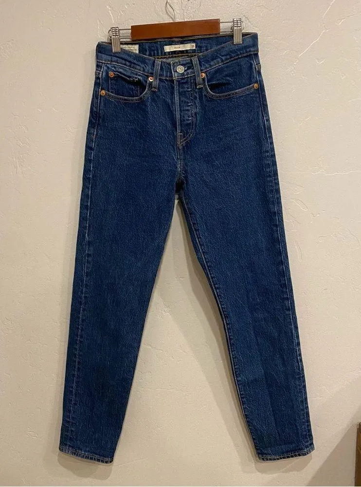 Levi’s Wedgie Icon Fit Ankle Jeans in Life’s Work Dark Wash - Image 7