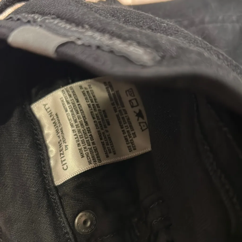 Avedon ultra skinny size 26 black denim - Image 2