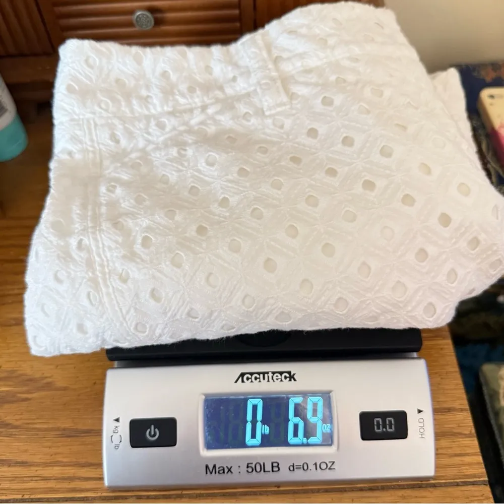 White House Black Market WHBM White Cotton Eyelet Shorts Women’s Size 0 Summer - Image 11