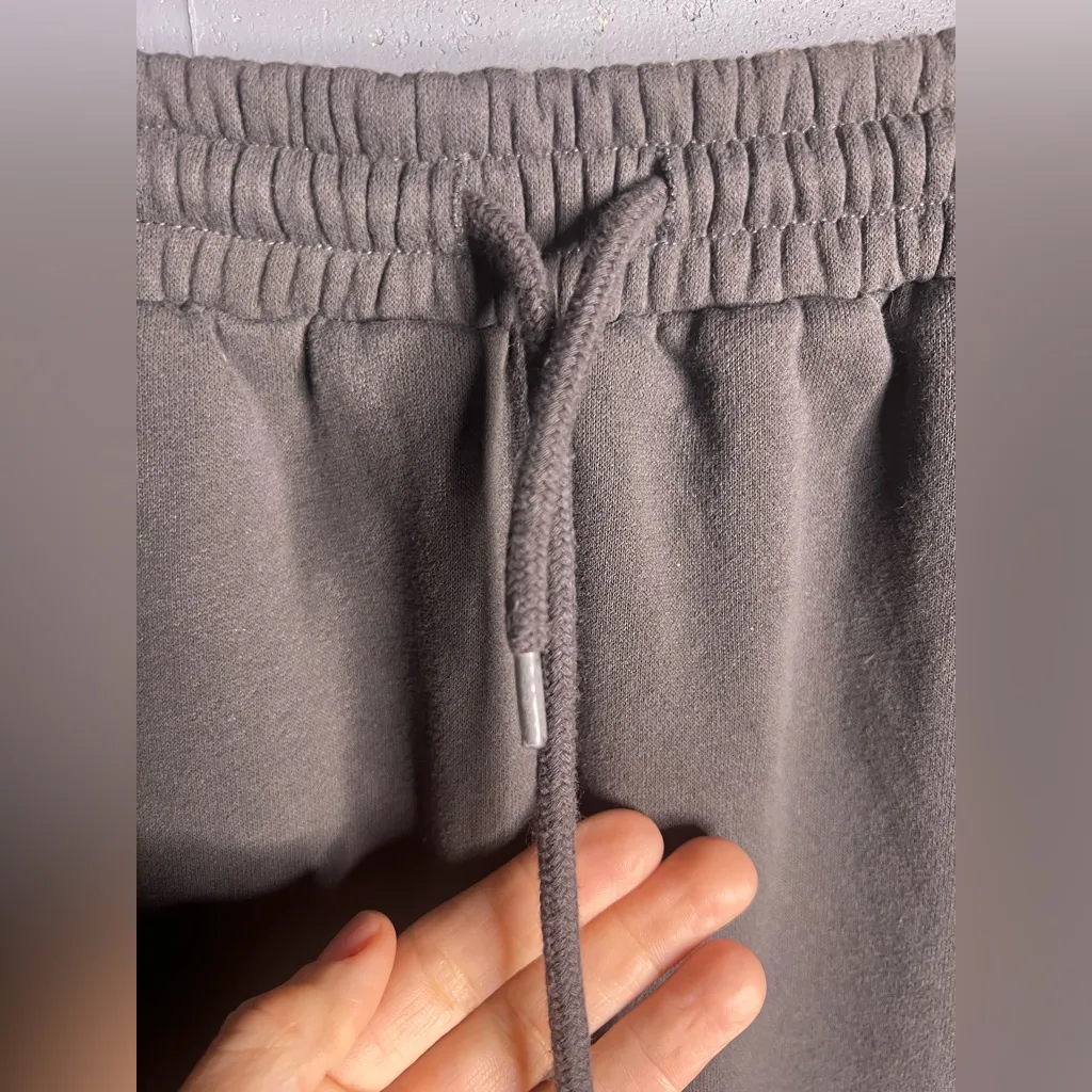 WHITE FOX BOUTIQUE 4th Edition Sweatpants in size Small. - Image 8