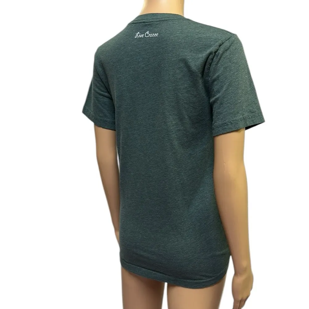 Live Crazee The Living Room is no place for Living Graphic Knot Tee Tshirt Small Green - Image 9