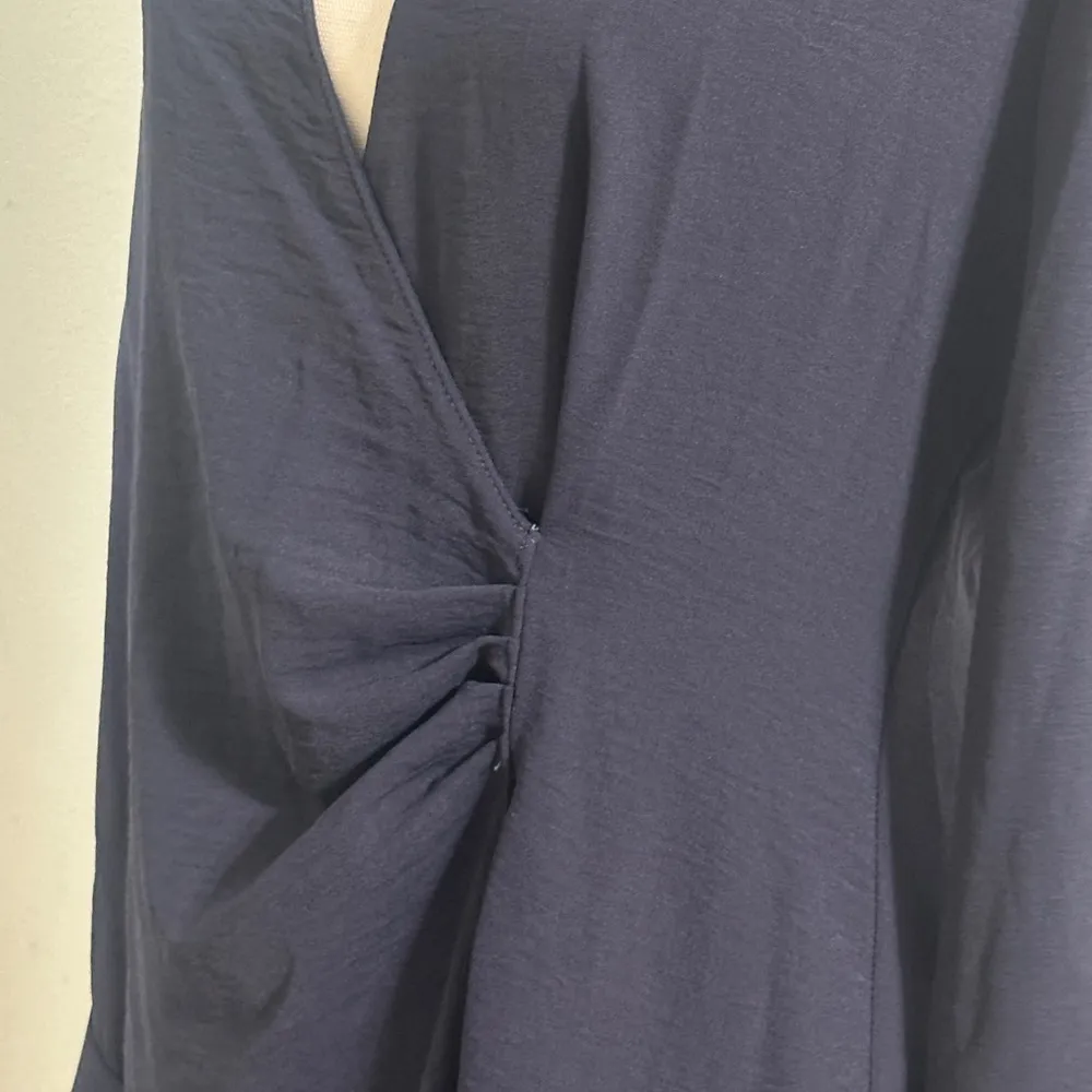 Emma & Michele Blue Navy VNeck Side Ruched Long Sleeve Wrap Dress NWT - Image 5