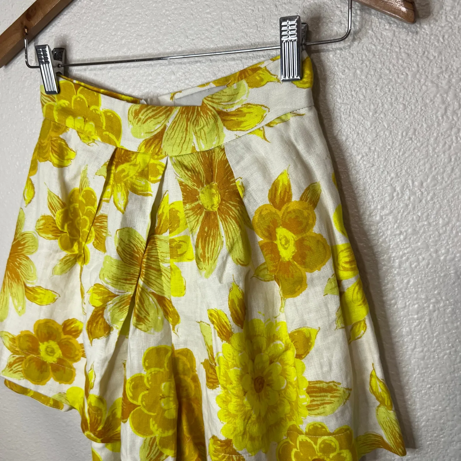 Alemais Sonny high waisted floral lemon yellow white linen shorts 2 - Image 3