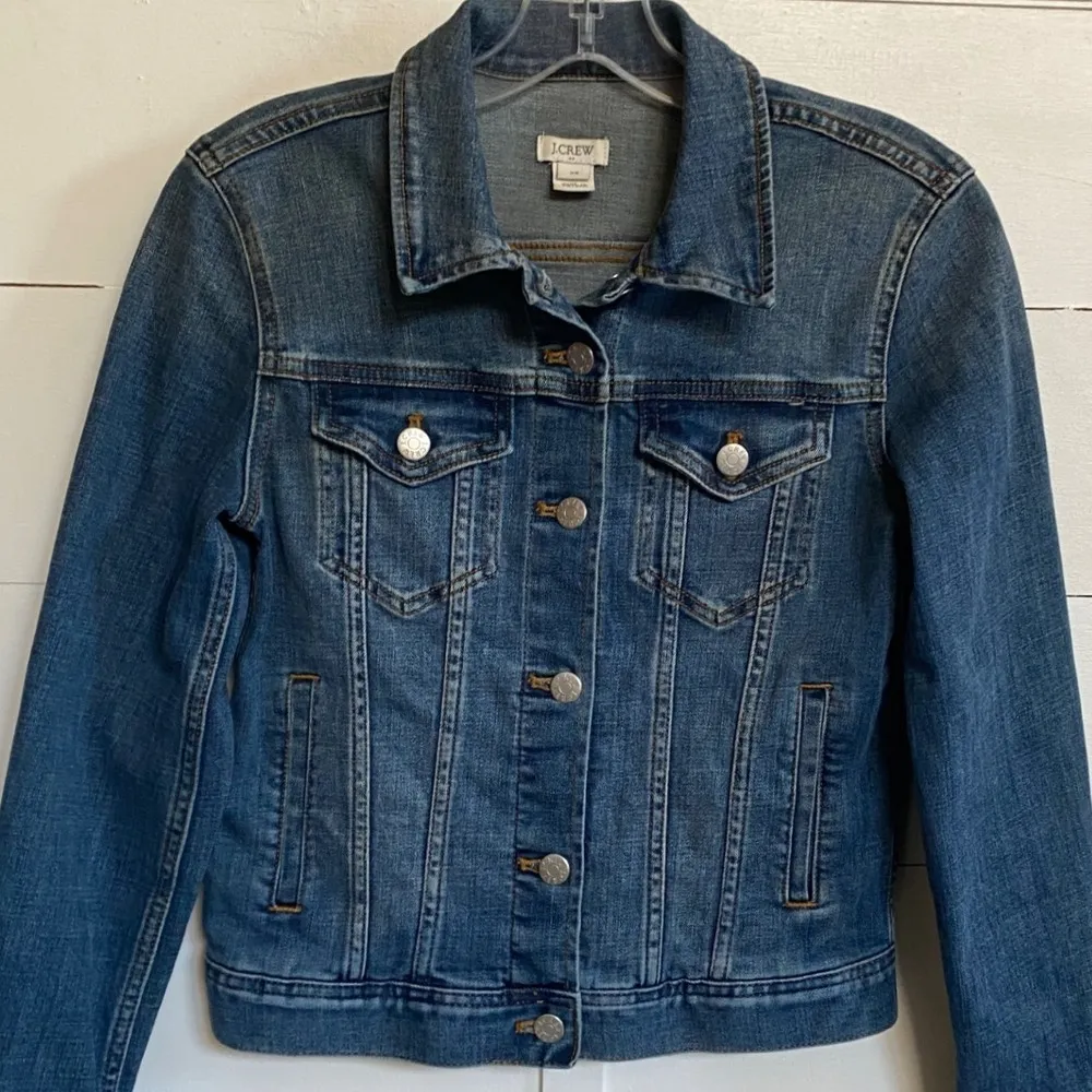 J. Crew Factory Women's Blue Denim Trucker‎ Jacket - XS - Image 12