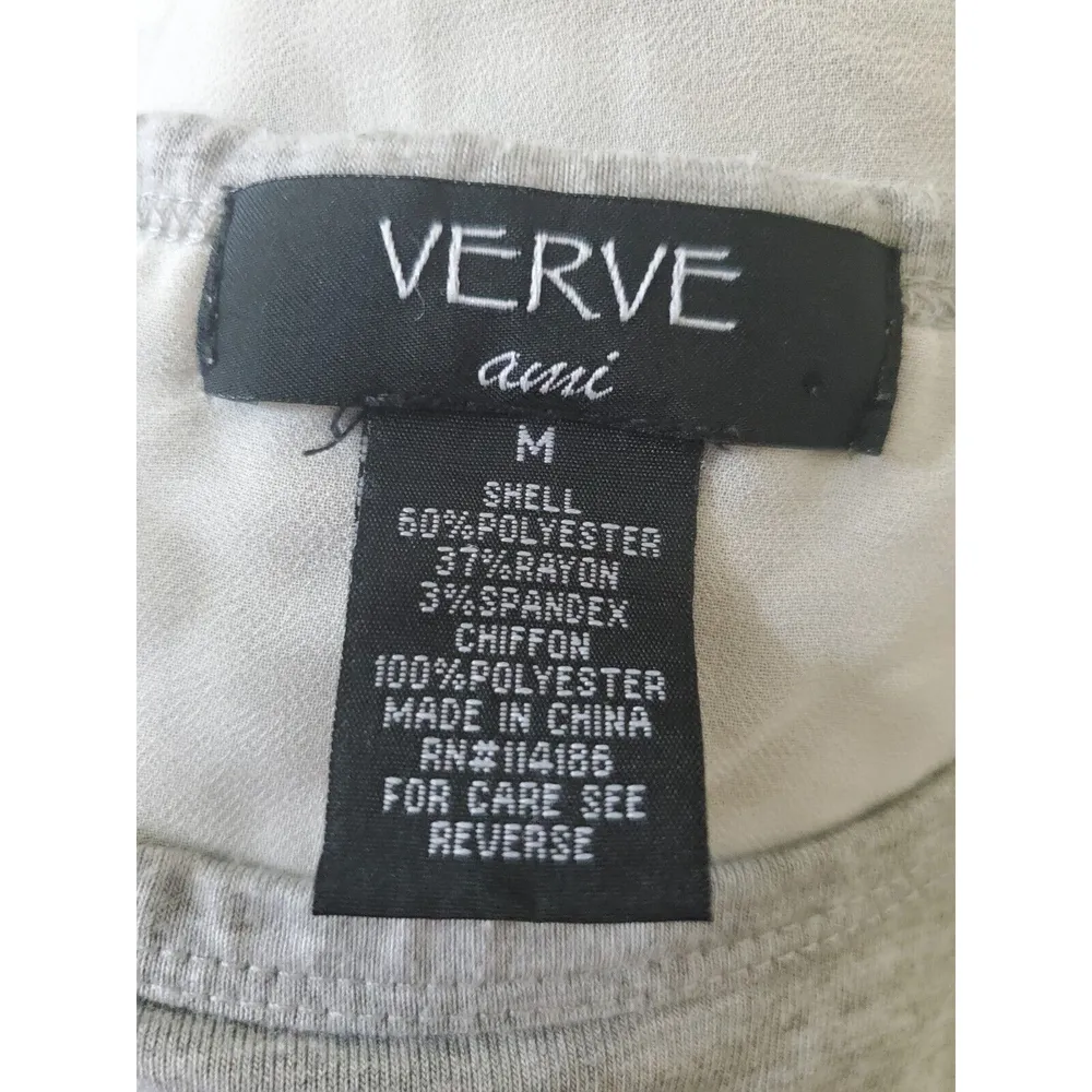 Verve Ami Gray Solid Knit Blouse Top womens Size Medium M‎ White Petal High Low - Image 7