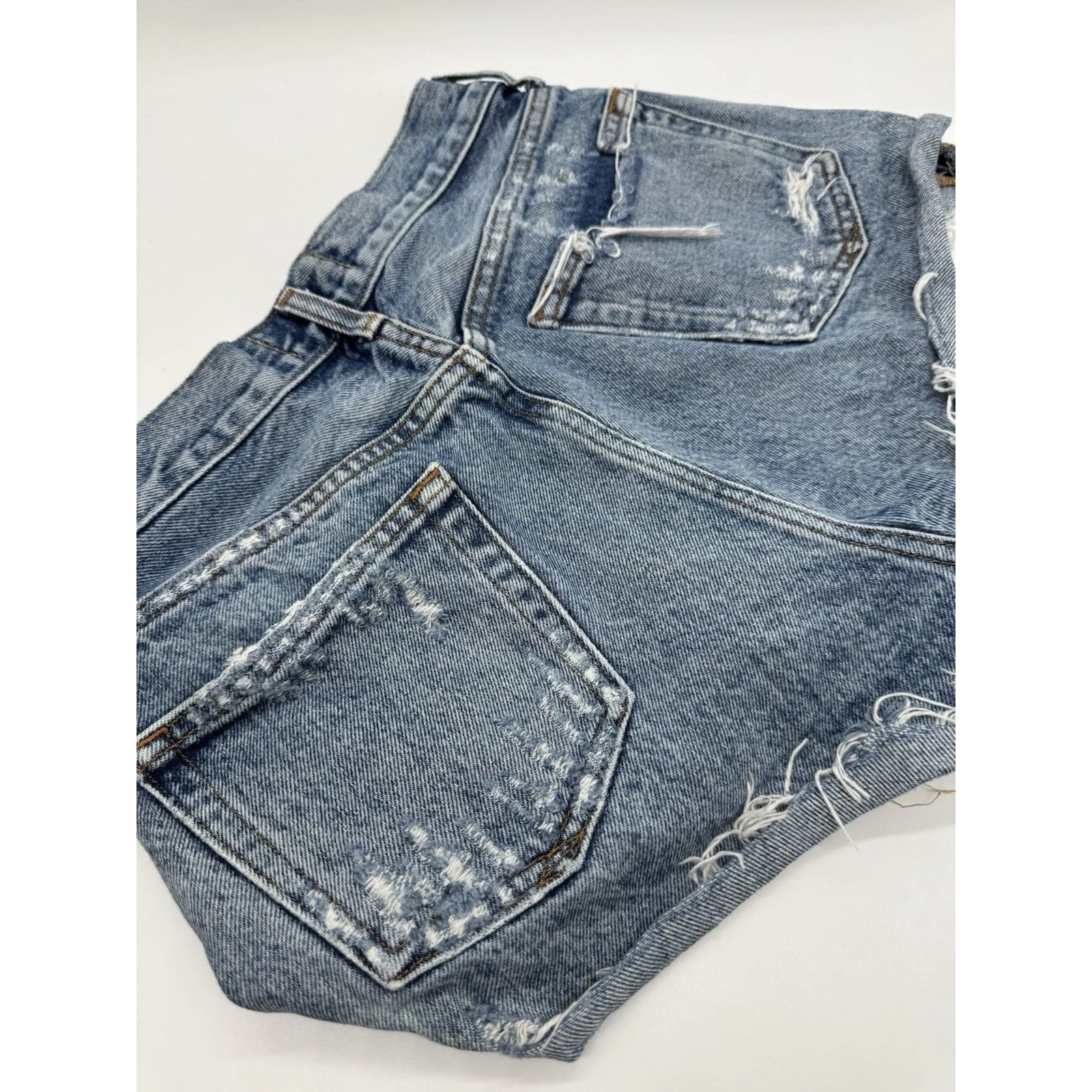 Agolde Woman’s Parker Vintage Cutoff Denim Short Swapmeet - Size 24 -A026 E-811 - Image 14