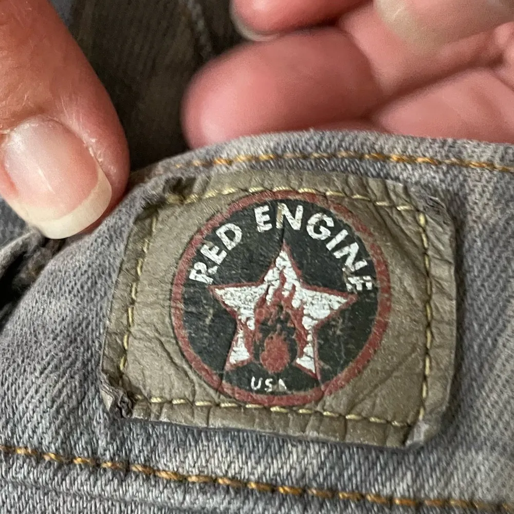 “Cayenne” low rise Astral Grey skinny jeans / 24 /Excellent condition - Image 12