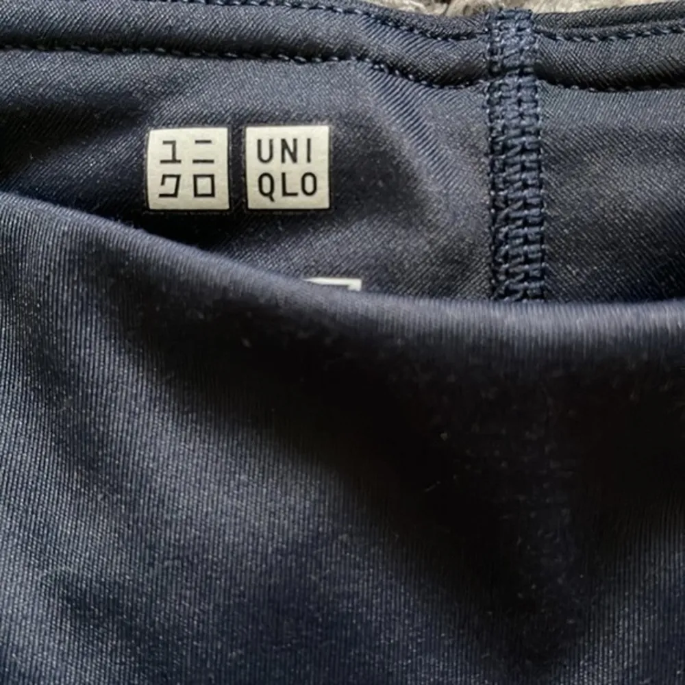 UNIQLO Navy Airism Sprzny Niko Luoma Abstract Leggings Size Small EUC #6957 - Image 3