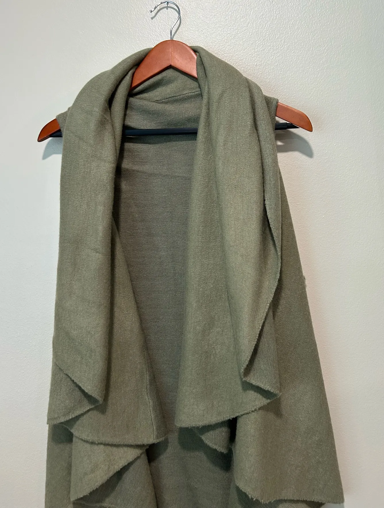 Green shawl wrap top - Image 2