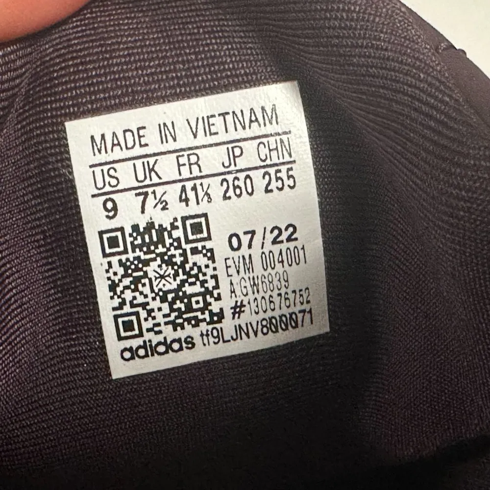 *NEW* Adidas Ozelia Sneaker - Image 7