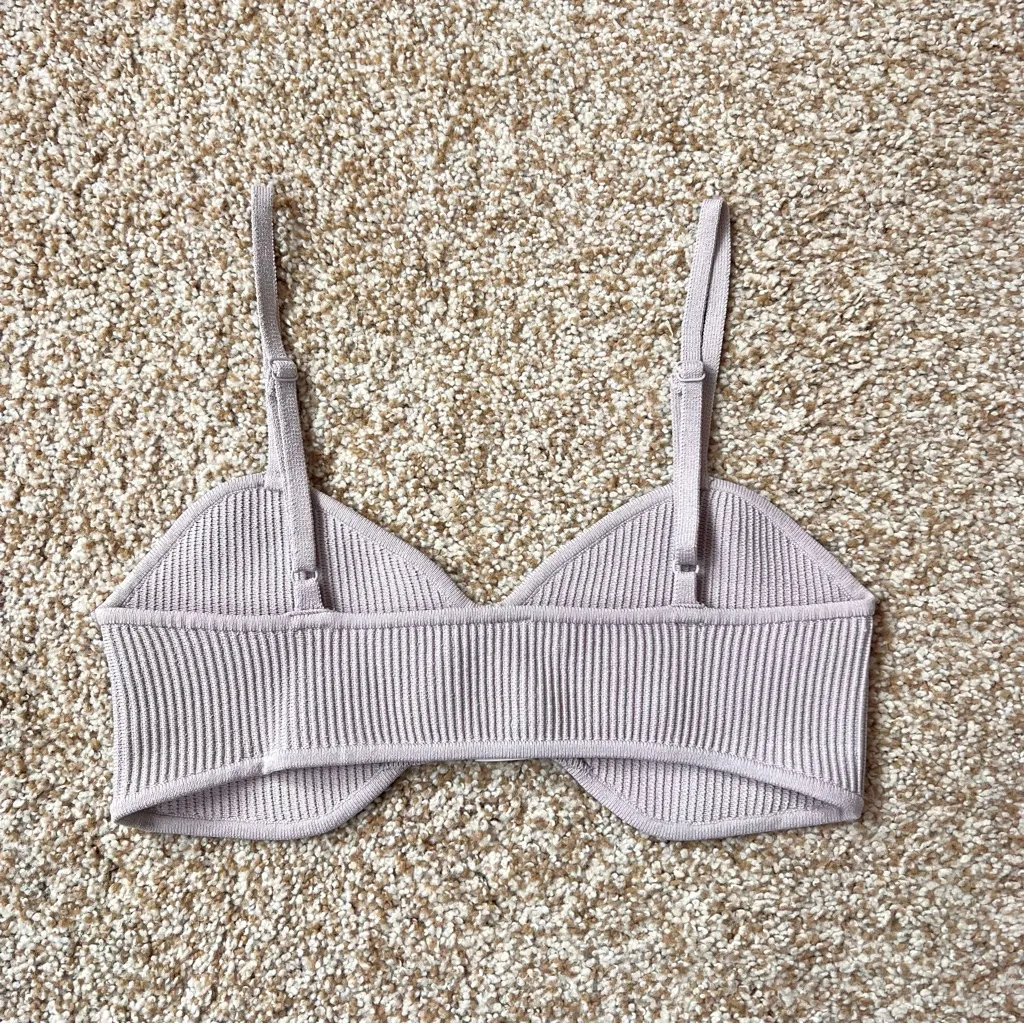 Babaton Aritzia  Sculpt Knit Top Ribbed in Munro Mauve Size Medium - Image 9