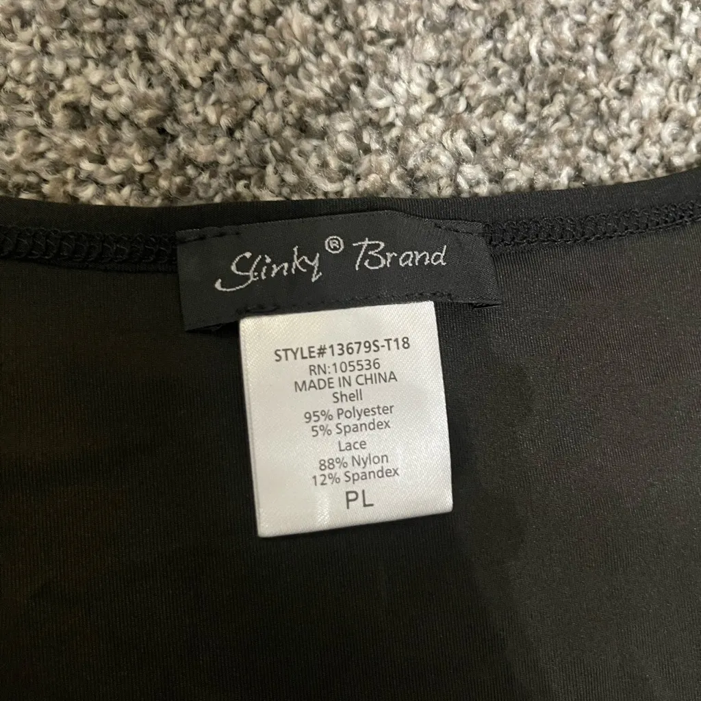 Slinky Brand Opaque Pullover Scalloped Lace Scoop Neck Long Sleeve Top Petite L - Image 3