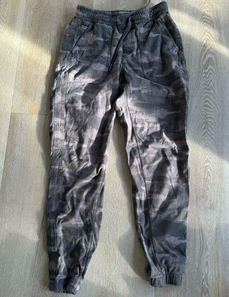 Athleta Farallon Camo Jogger - Image 2