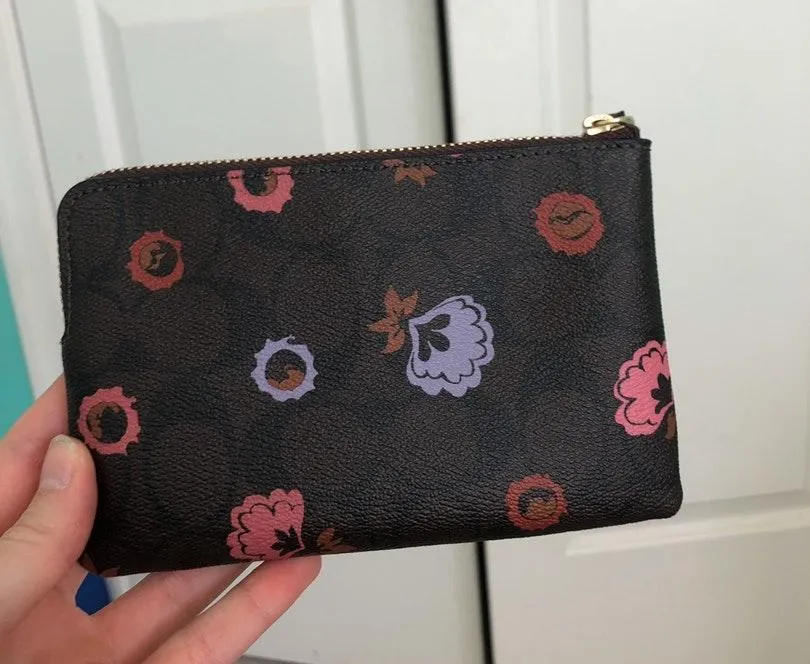 Coach Wristlist - Image 2