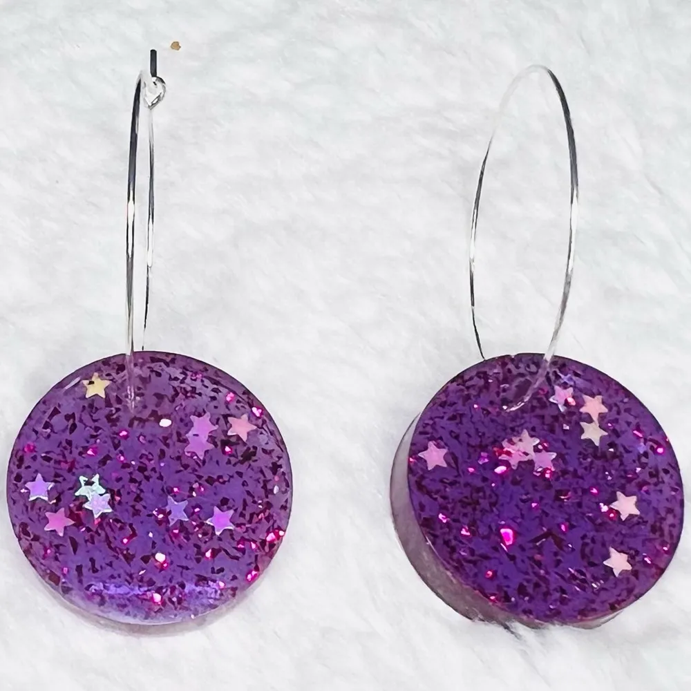 Purple Galaxy Glitter Resin Pendant Hoop Earrings - Image 2
